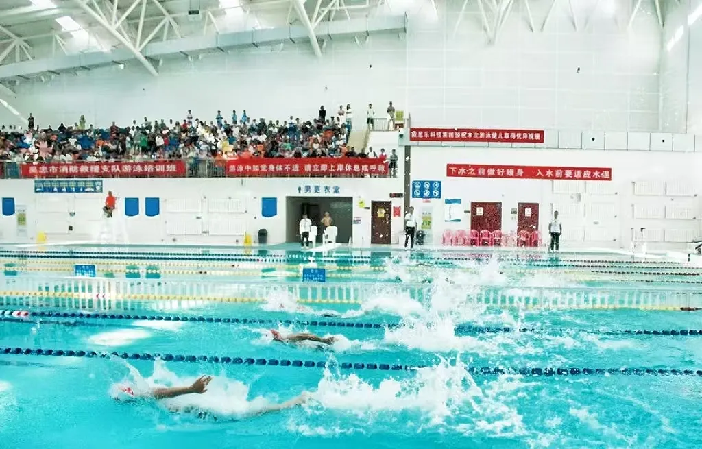 ѧУӾ��ˮ���óͷ�����